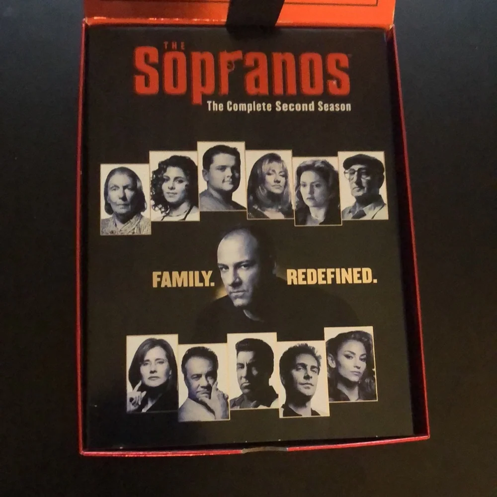 NEW LISTING! HBO Sopranos Complete Second Season - Picture 5 of 9